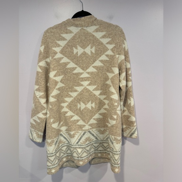 Frye Women's Tan and Cream Sweater - Picture 3 of 3